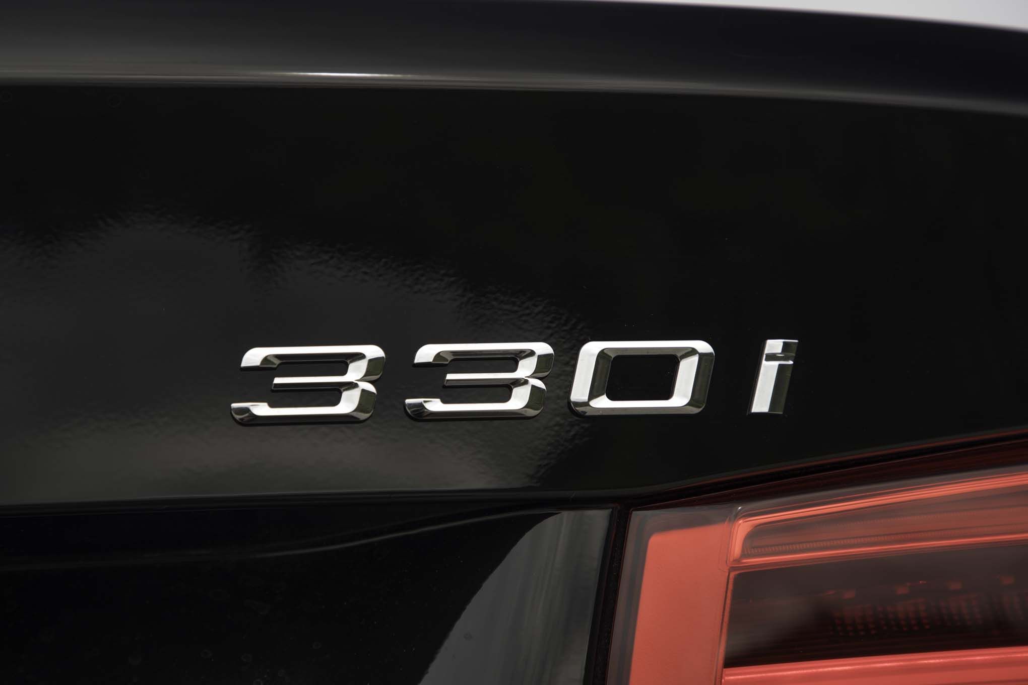 2017 BMW 330i Sedan Exterior View Rear Emblem (View 46 of 59)