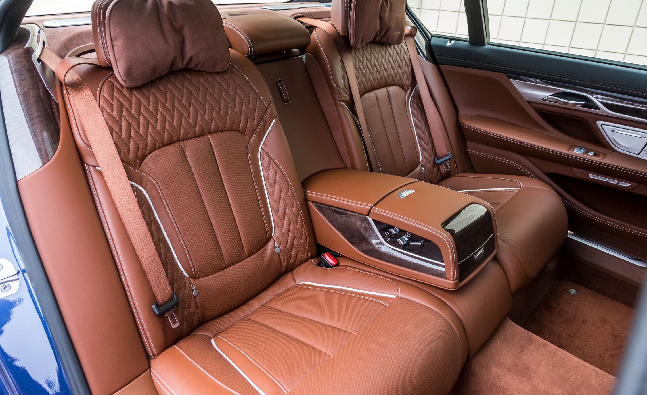 2017 BMW Alpina B7 XDrive Interior Seats Rear (View 7 of 45)