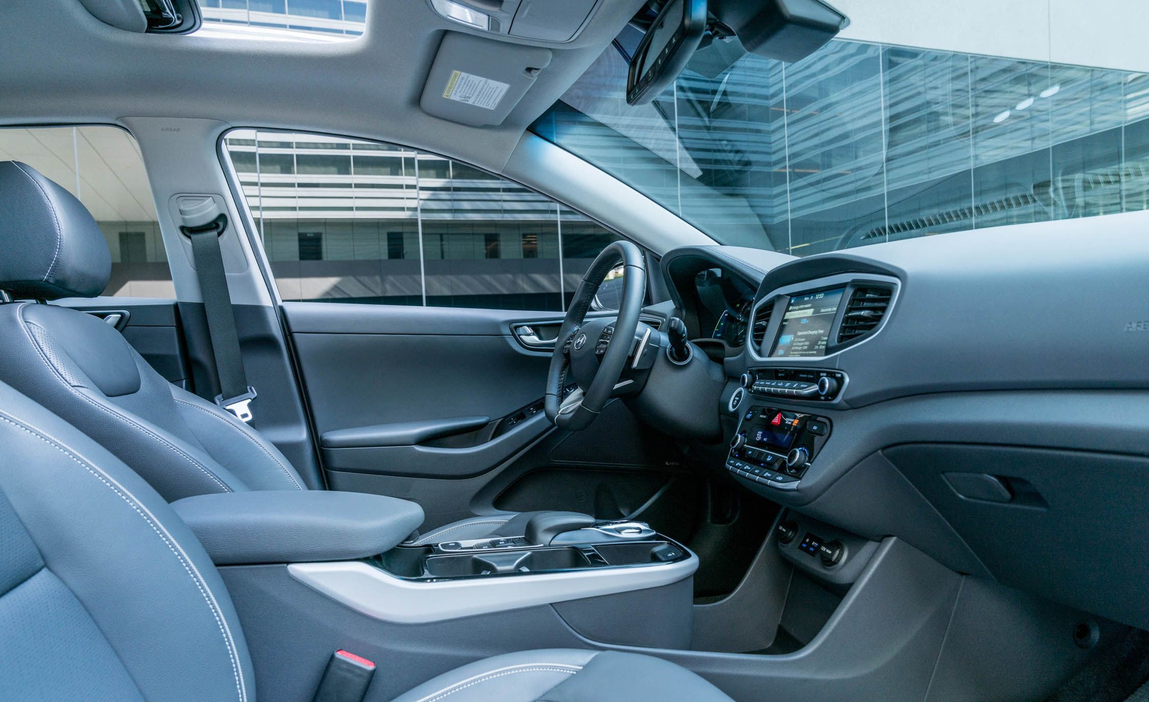 2017 Hyundai Ioniq Electric Interior Seats (View 47 of 67)