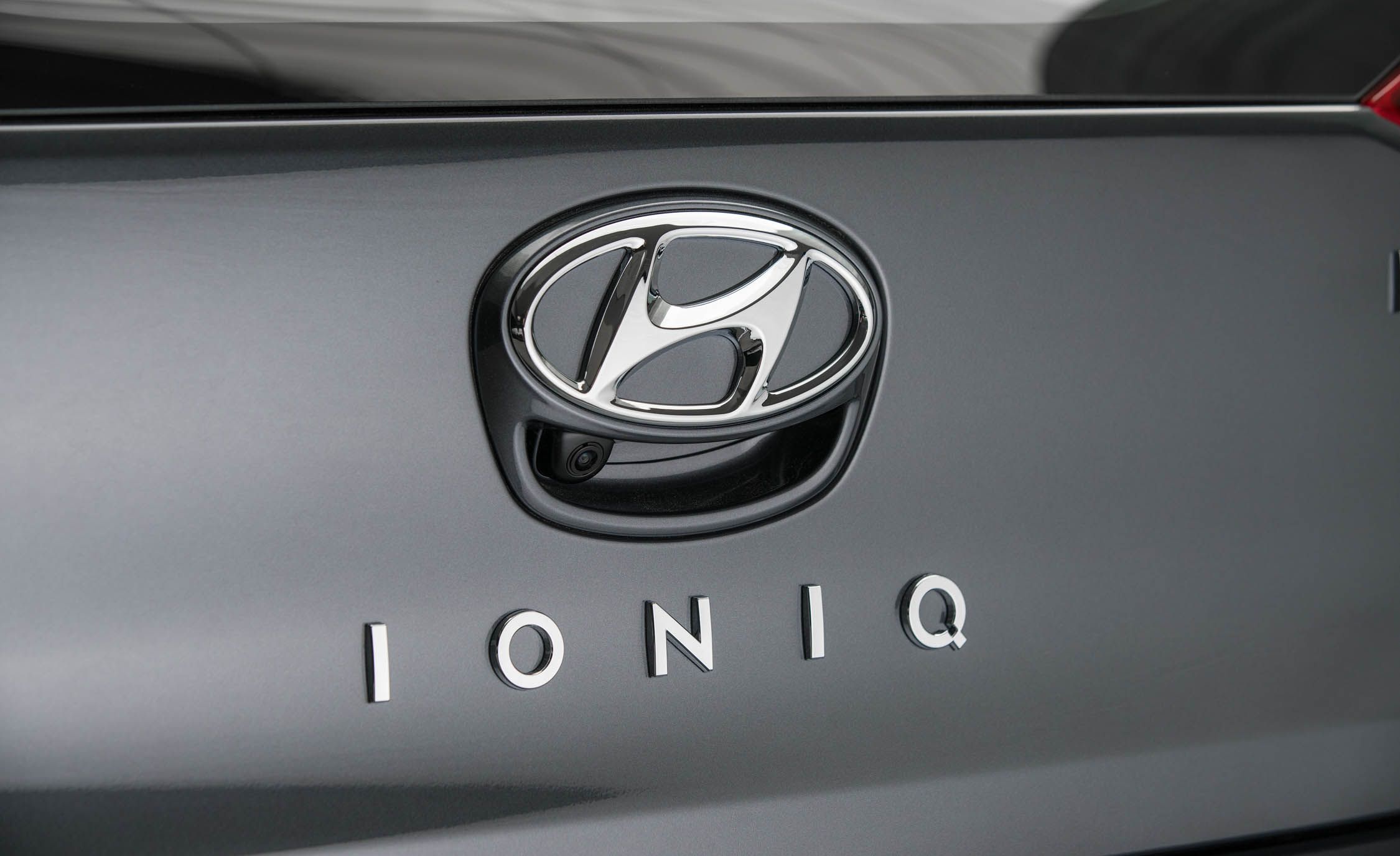 2017 Hyundai Ioniq Hybrid Exterior View Rear Badge (View 22 of 67)
