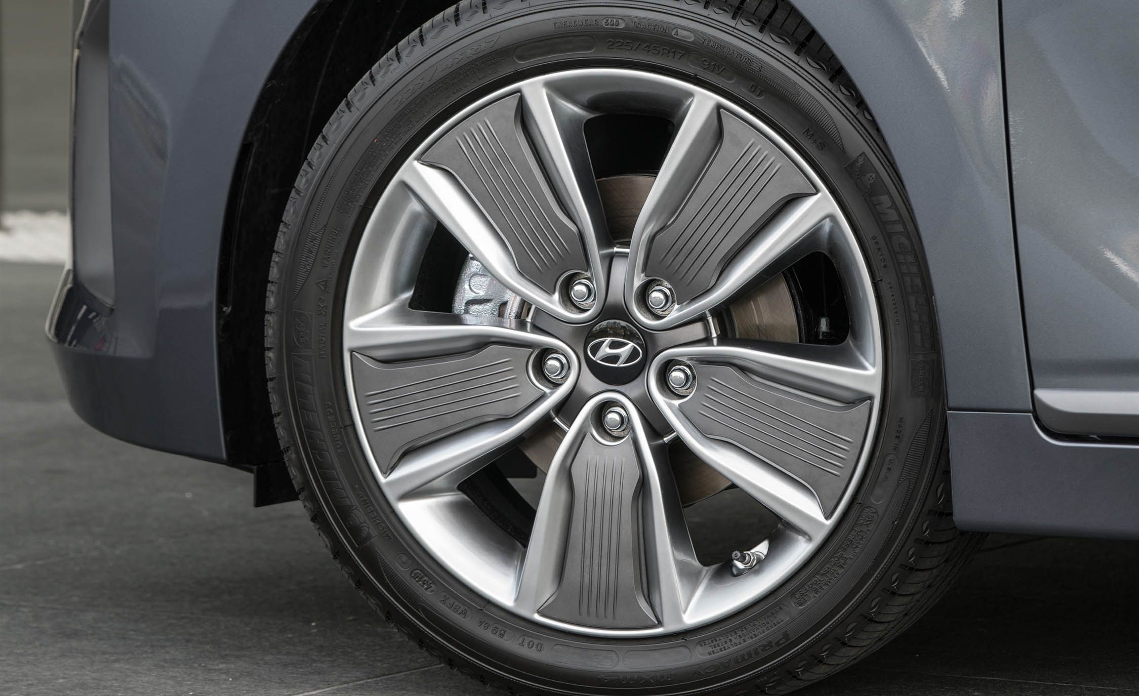 2017 Hyundai Ioniq Hybrid Exterior View Wheel Trim (View 24 of 67)