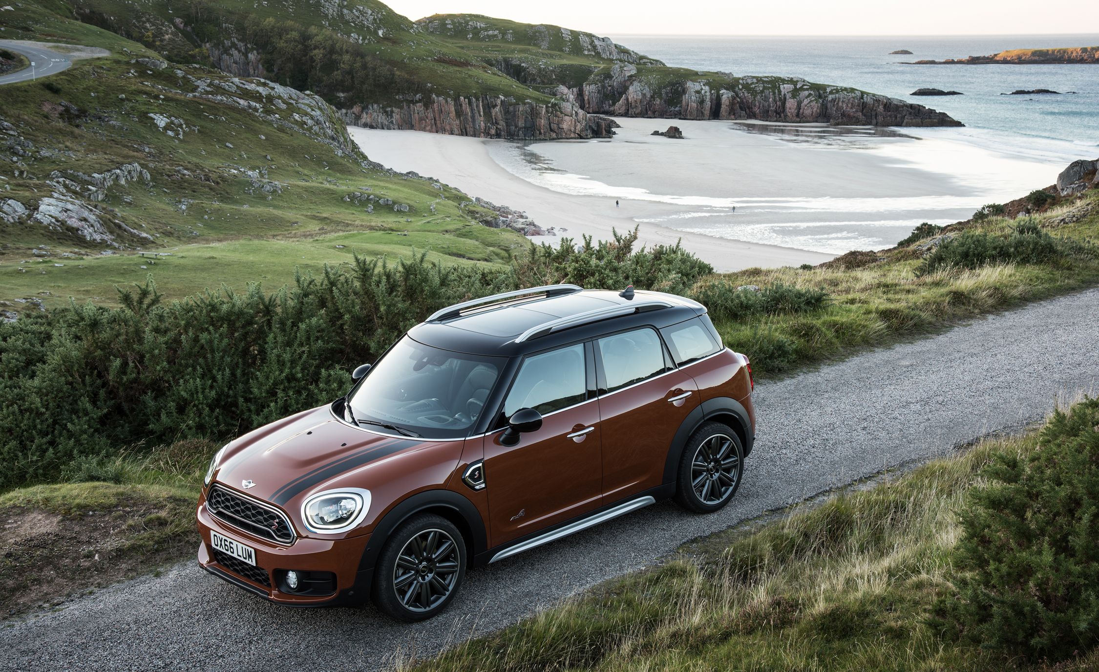 2017 Mini Countryman Cooper S All4 Exterior Top Front (View 44 of 61)