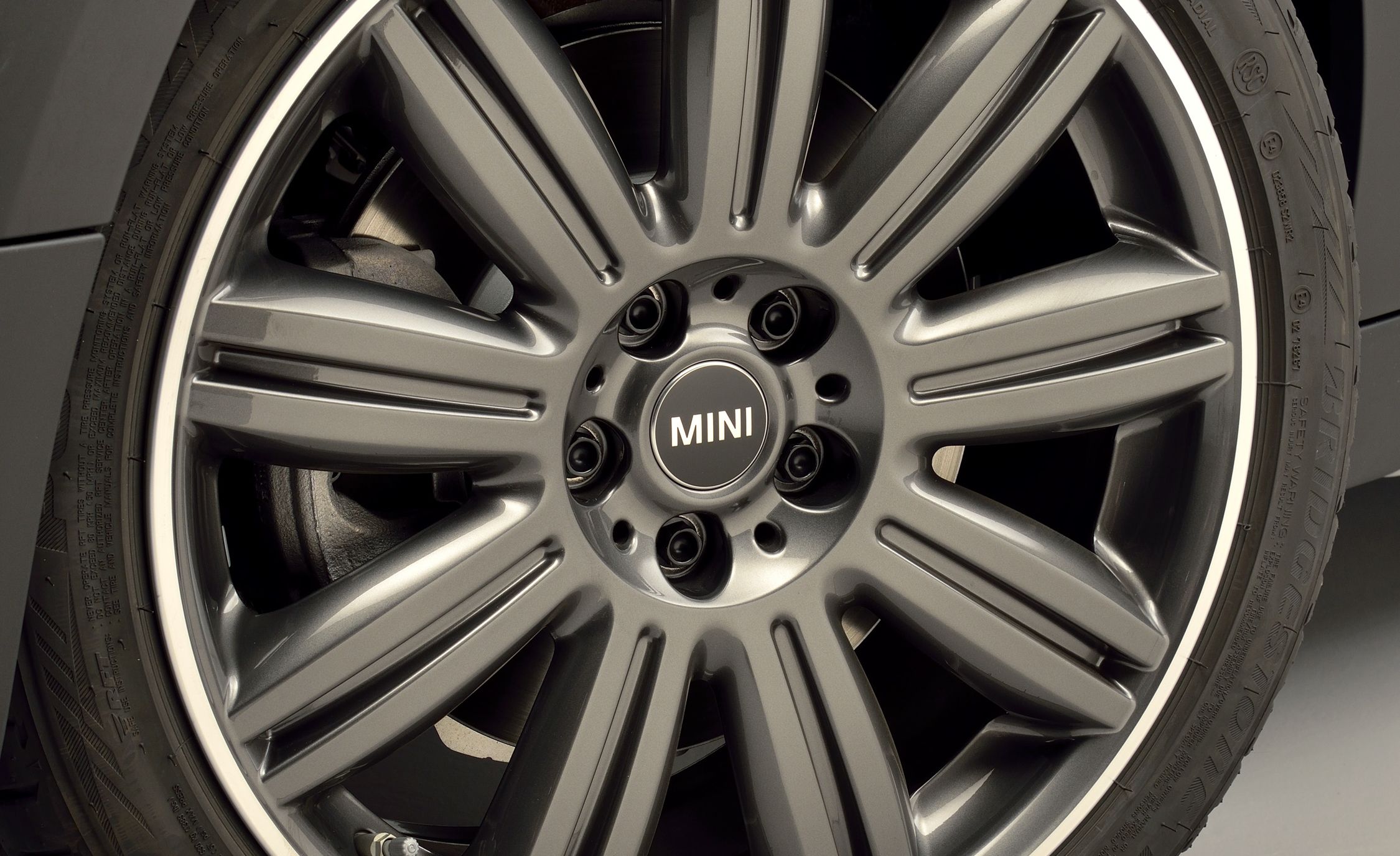 2017 Mini Countryman Cooper S All4 Exterior View Wheel Trim (View 55 of 61)