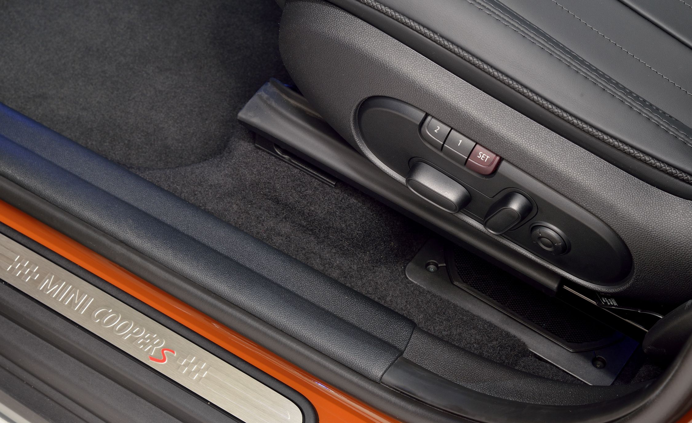 2017 Mini Countryman Cooper S All4 Interior View Seat Adjuster (View 59 of 61)