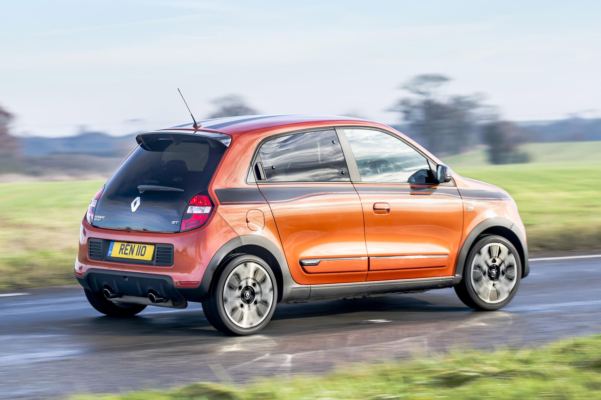 2017 Renault Twingo GT Test Drive Rear And Side View (View 4 of 20)