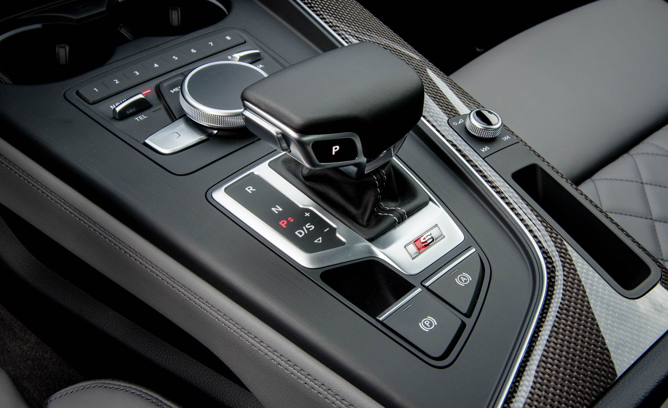 2018 Audi S4 Interior View Gear Shift Knob (View 12 of 17)