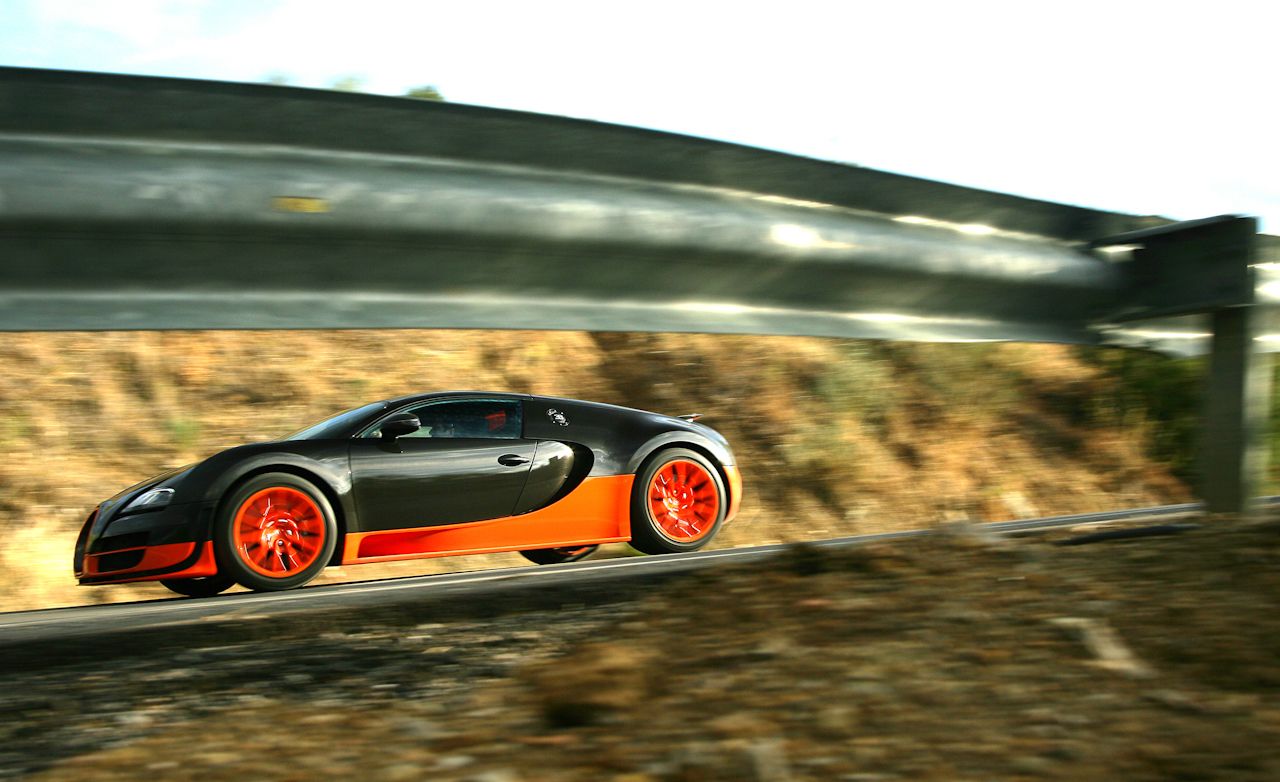 2011 Bugatti Veyron  (View 3 of 39)