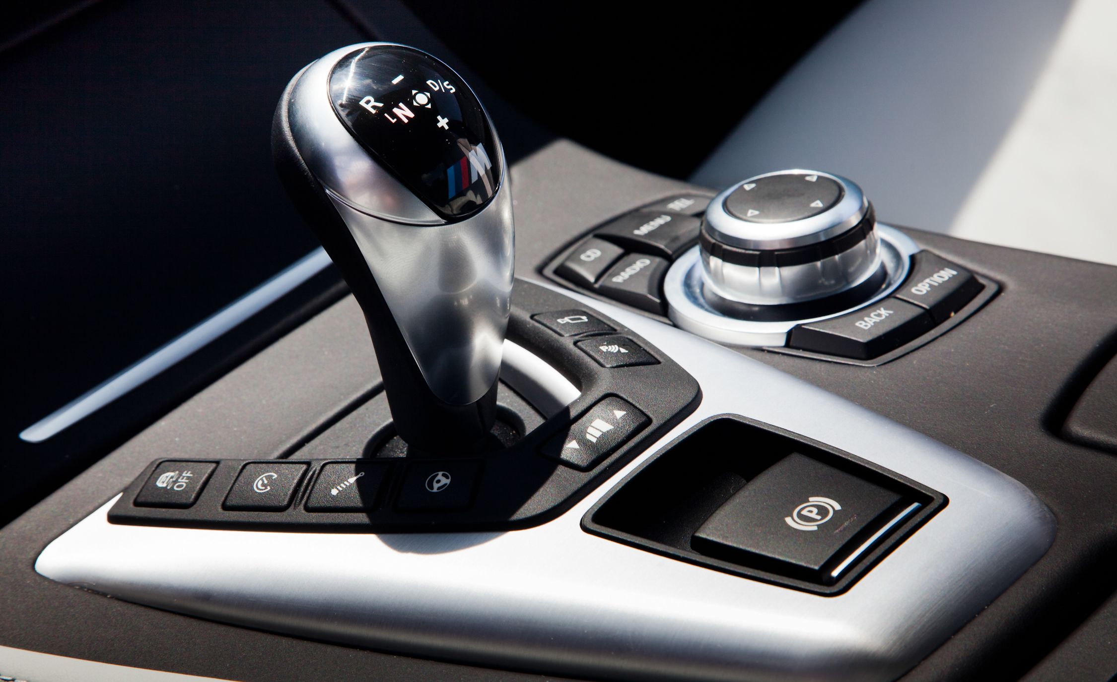 2013 BMW M5 Interior View Gear Shift Knob (View 10 of 22)