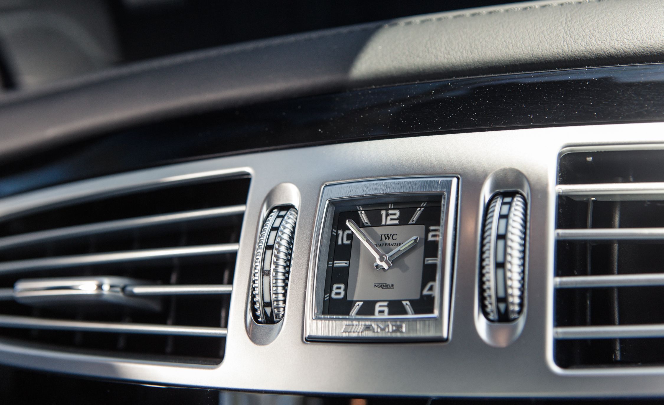 2013 Mercedes Benz CL65 AMG Interior Dashboard Clock (View 18 of 27)