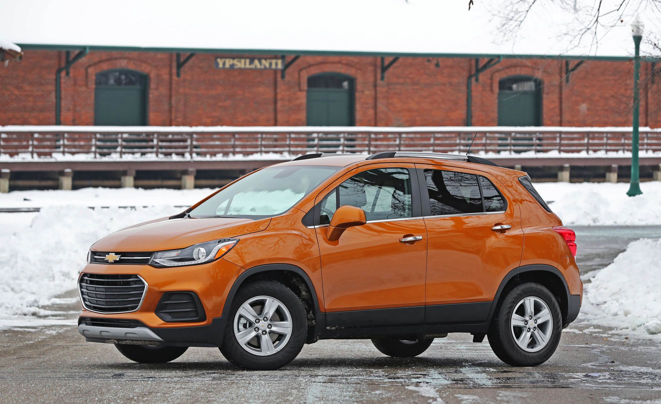 2017 Chevrolet Trax Exterior Side And Front (View 42 of 47)