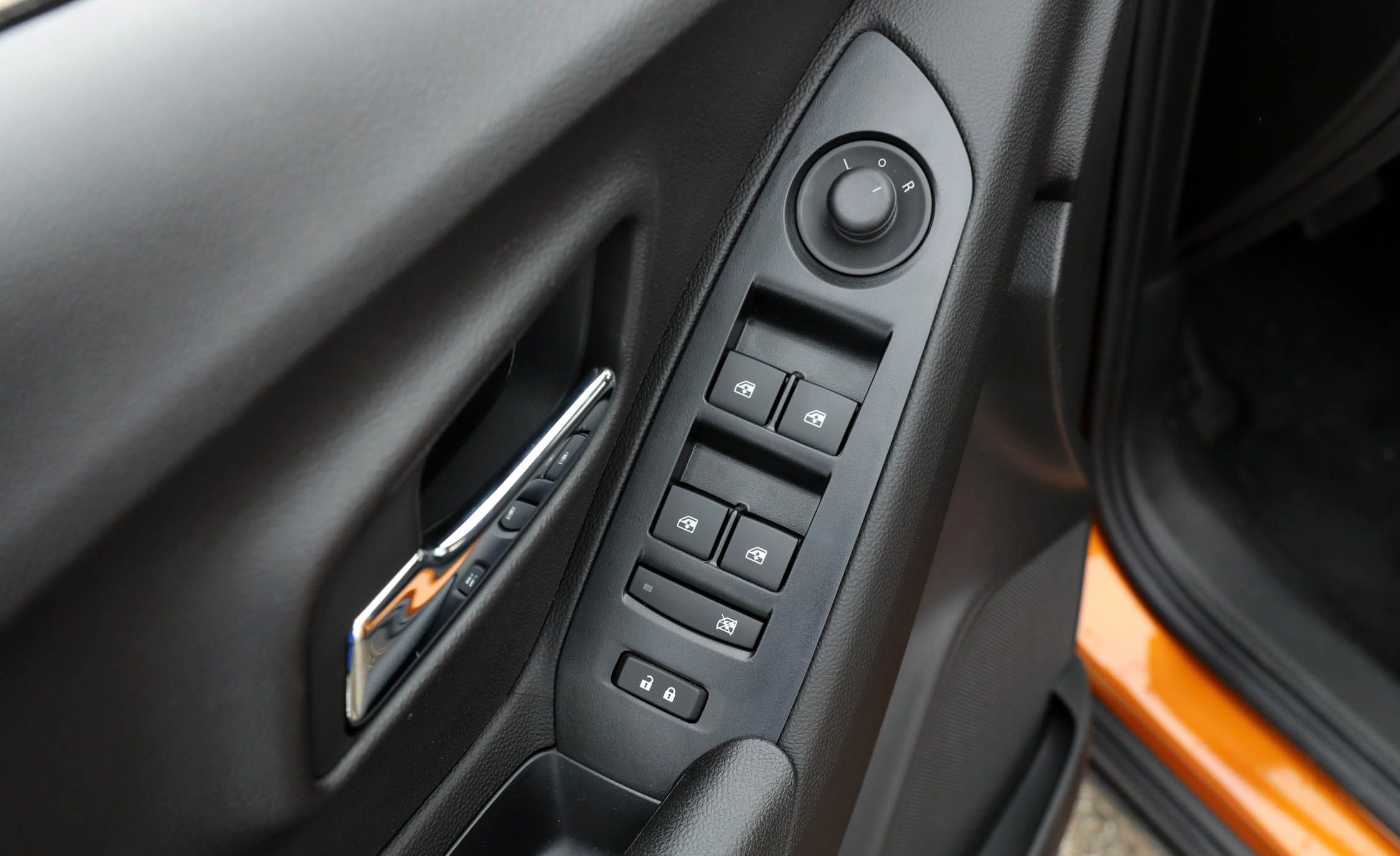 2017 Chevrolet Trax Interior View Door Panel Instrument (View 22 of 47)