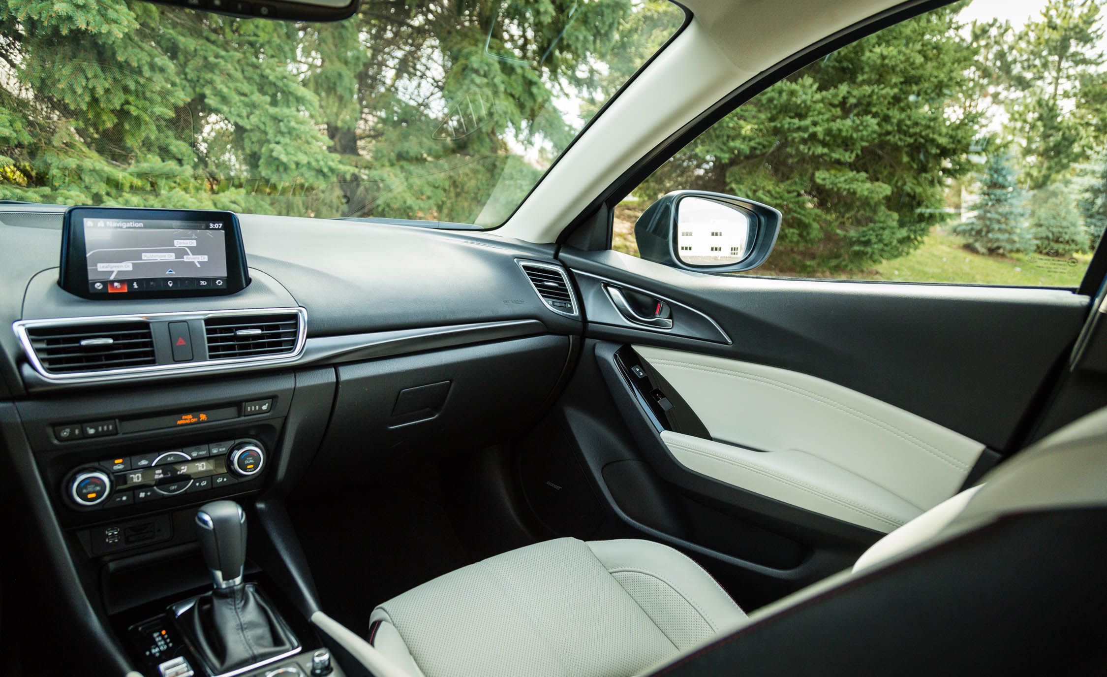 2017 Mazda 3 Grand Touring Sedan Interior Dashboard (View 48 of 51)
