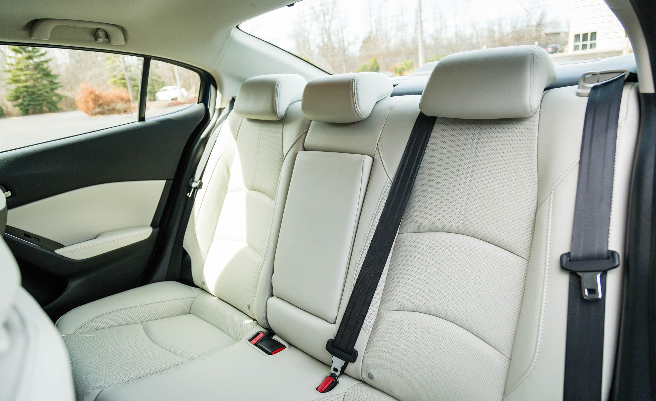 2017 Mazda 3 Grand Touring Sedan Interior Seats Rear (View 33 of 51)
