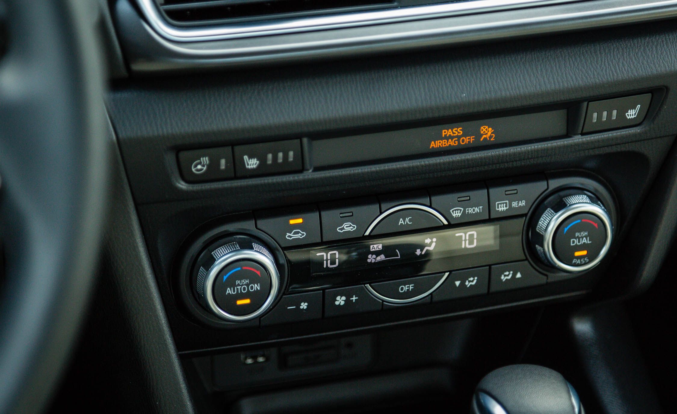 2017 Mazda 3 Grand Touring Sedan Interior View Climate Control (View 40 of 51)