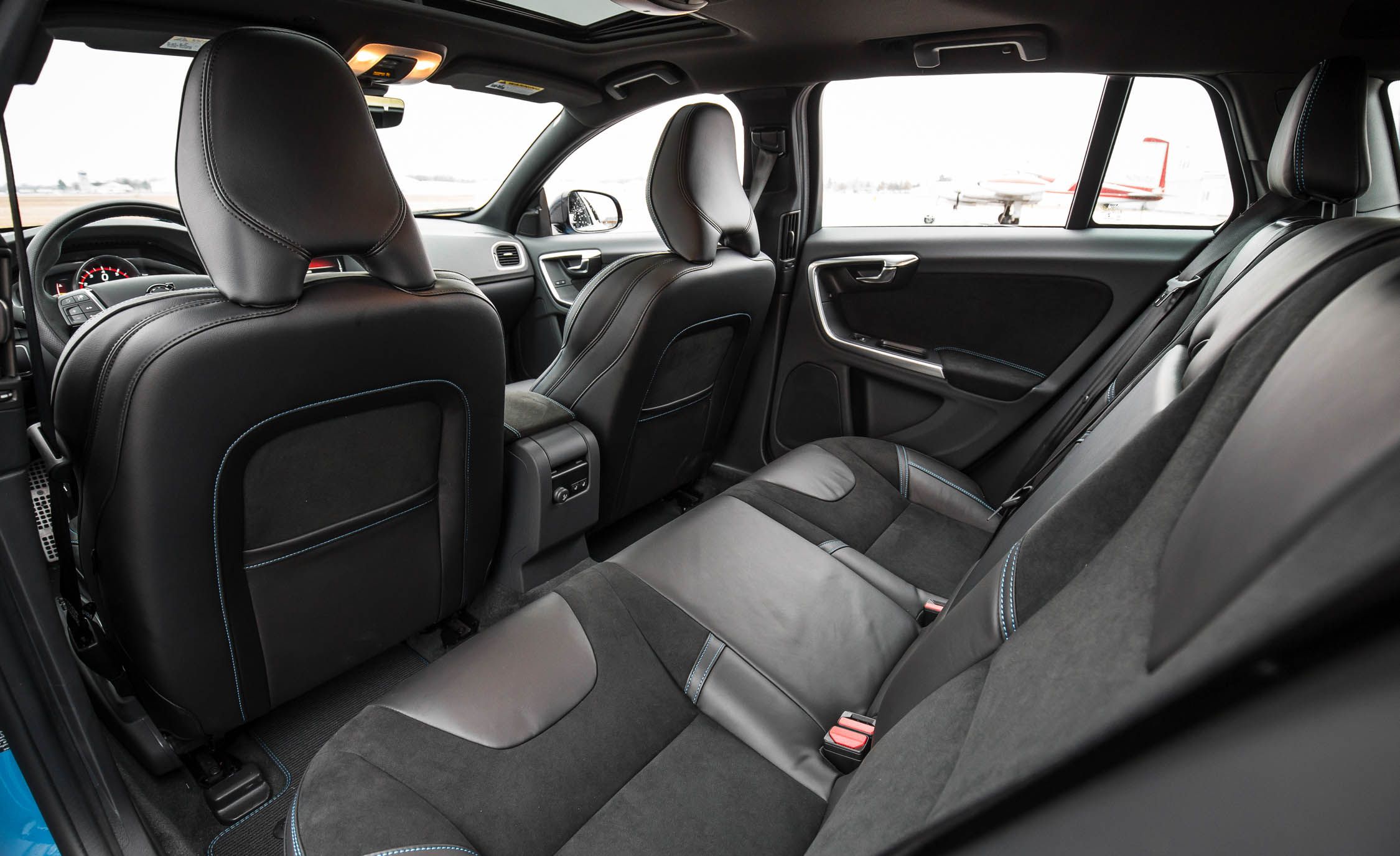 2017 Volvo V60 Polestar Interior Seats Rear Legroom (View 43 of 53)