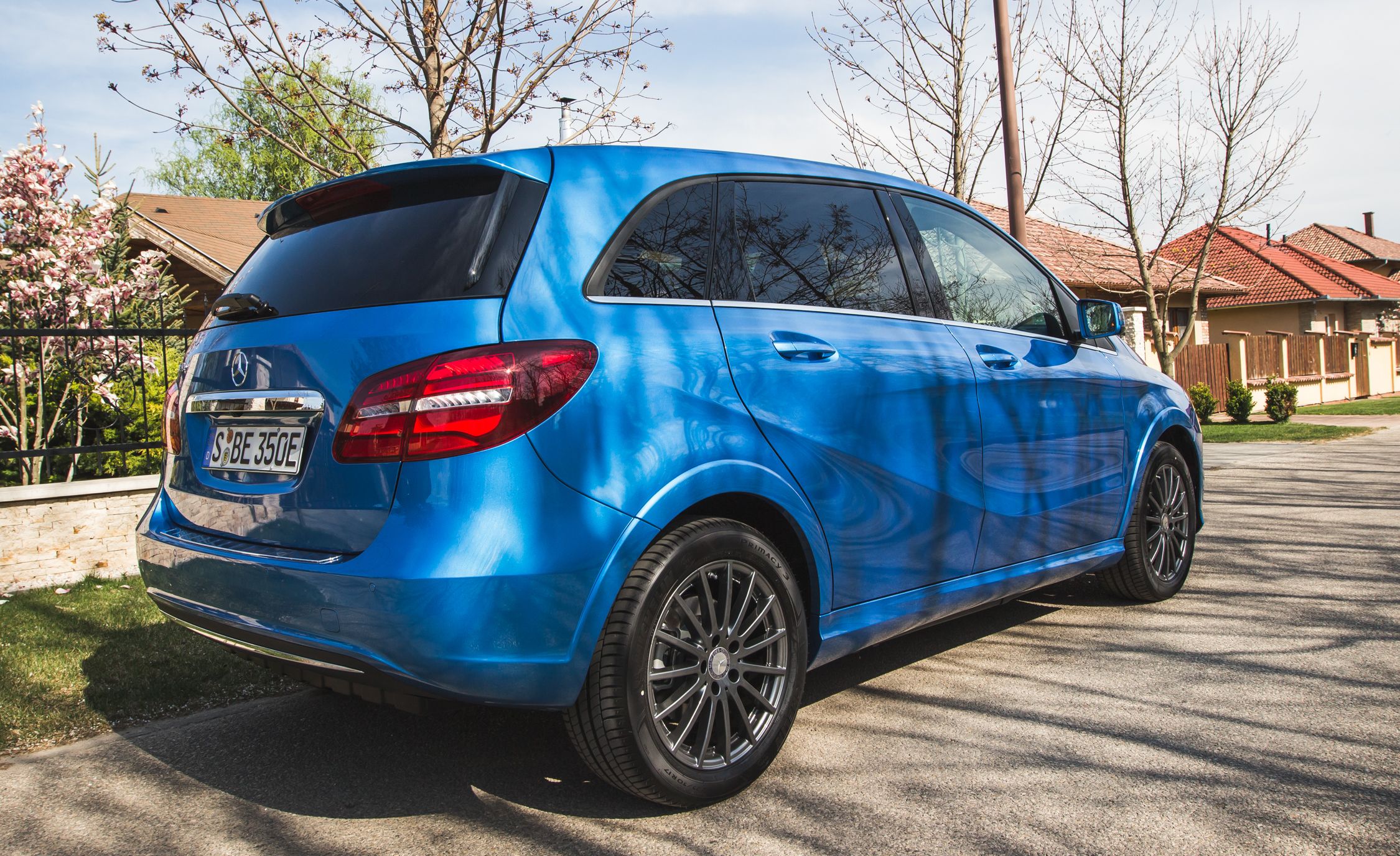 2017 Mercedes Benz B Class Ev Exterior View Side And Rear (View 18 of 24)