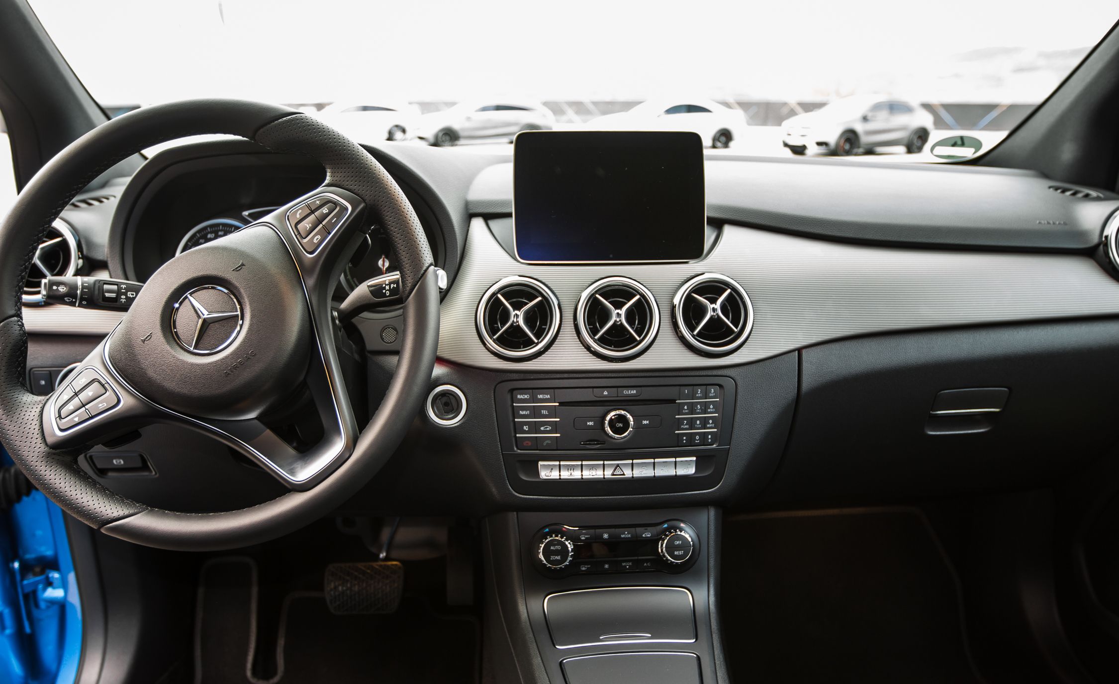 2017 Mercedes Benz B250e Interior Dashboard (View 9 of 24)