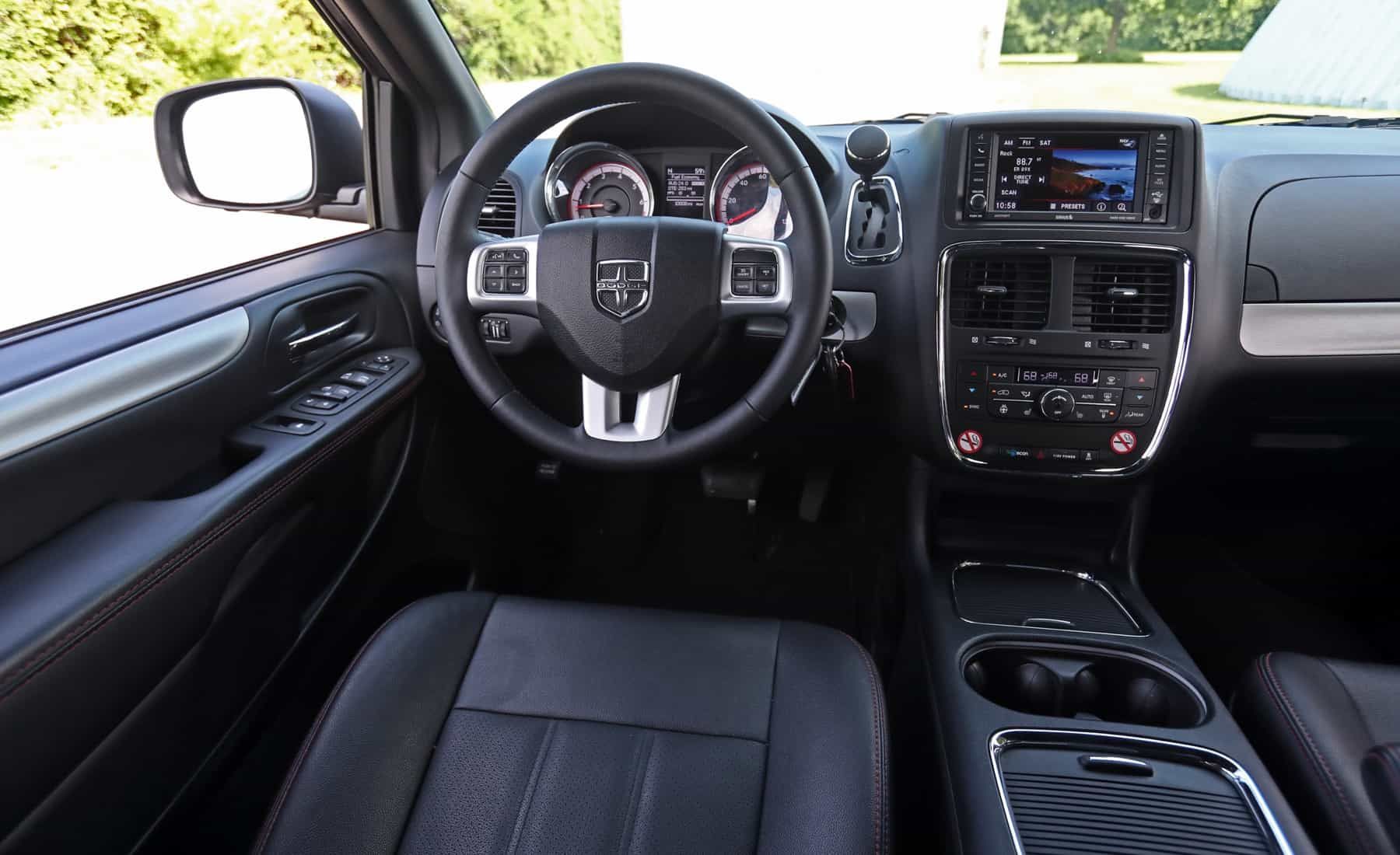 2017 Dodge Grand Caravan Interior Cockpit Driver (View 29 of 47)