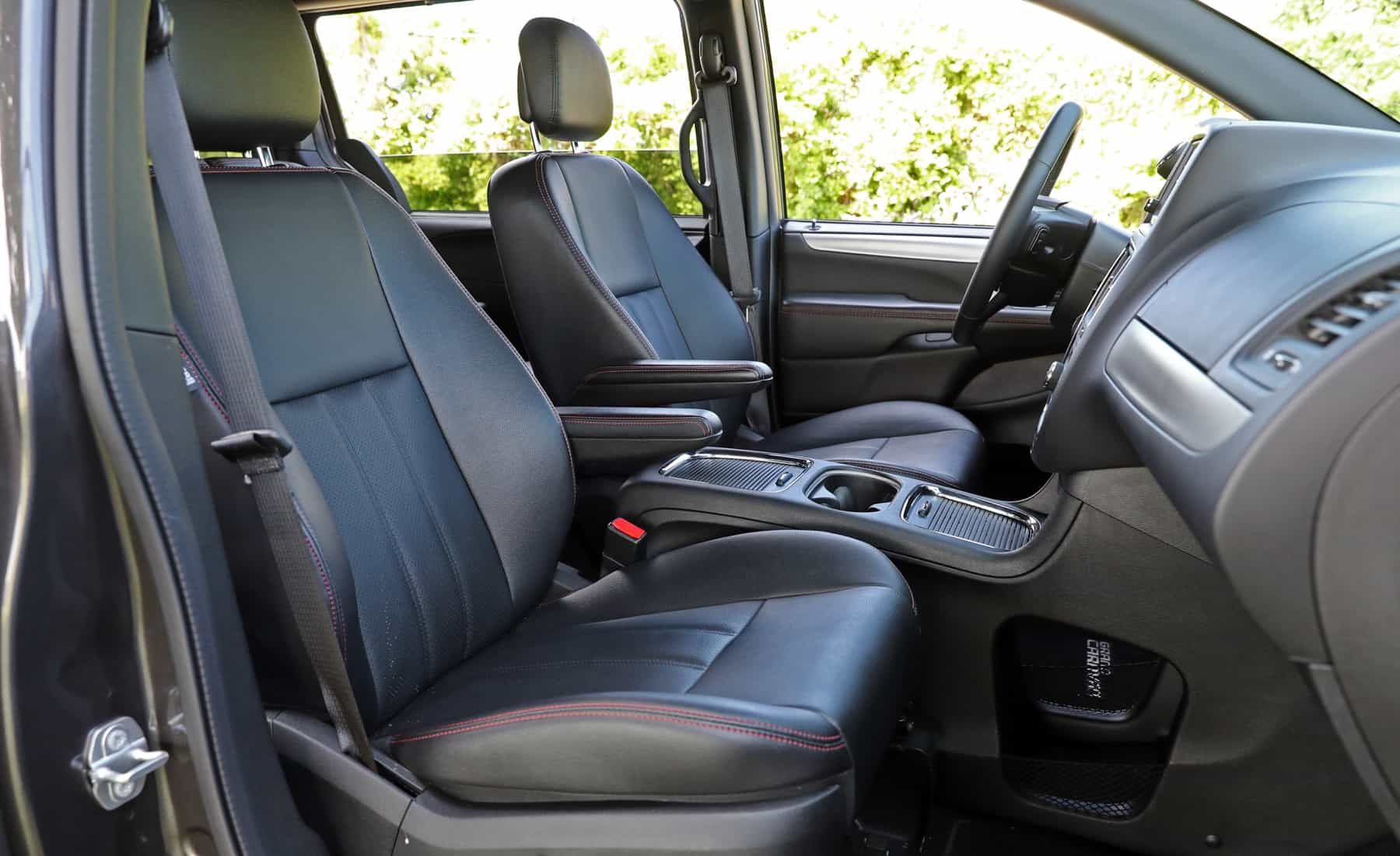 2017 Dodge Grand Caravan Interior Seats Front (View 22 of 47)