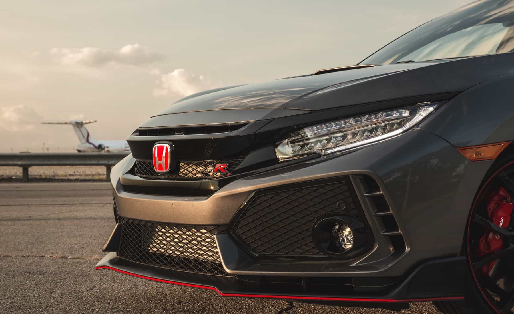 2017 Honda Civic Type R Exterior View Front Bumper And Grille (View 43 of 48)