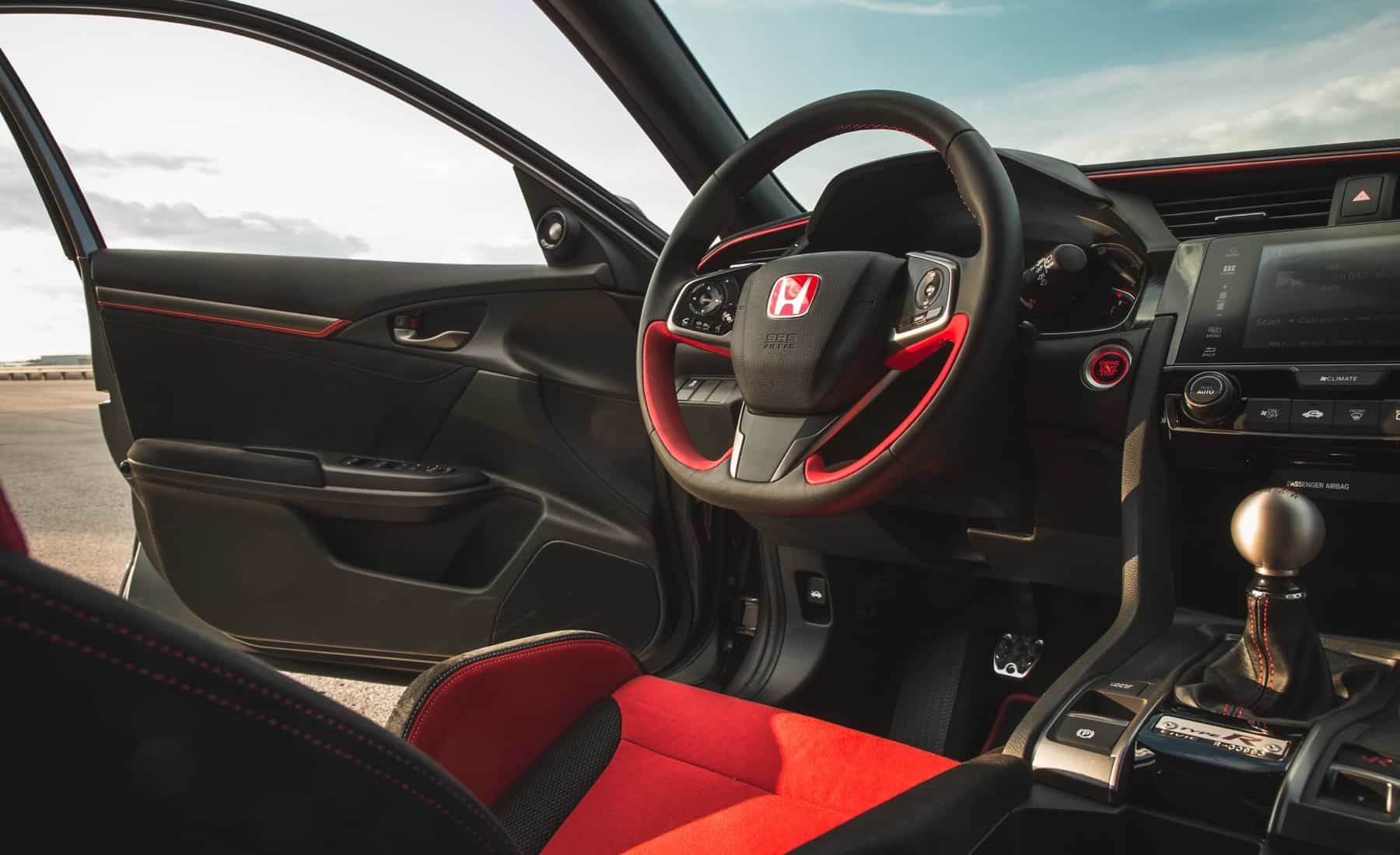 2017 Honda Civic Type R Interior Cockpit And Steering (View 28 of 48)