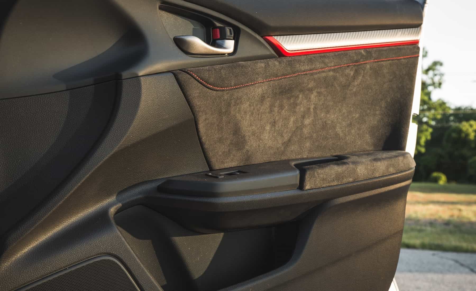2017 Honda Civic Type R Interior View Door Trim (View 25 of 48)
