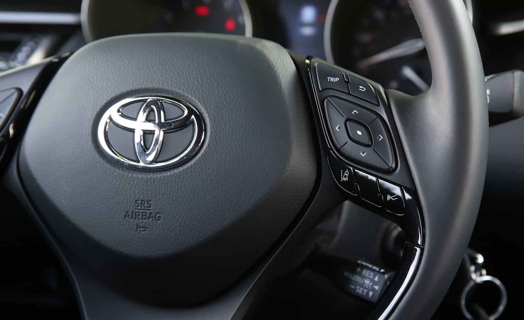 2018 Toyota C Hr Xle Premium Interior View Steering Switch Control (View 12 of 52)
