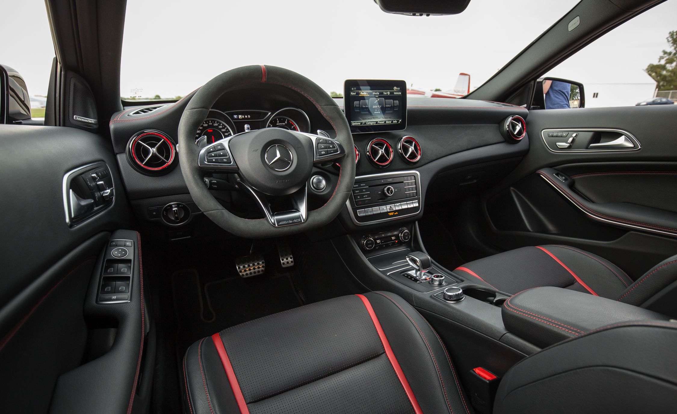 2018 Mercedes Amg Gla45 4matic_36 (Gallery 38 of 74)