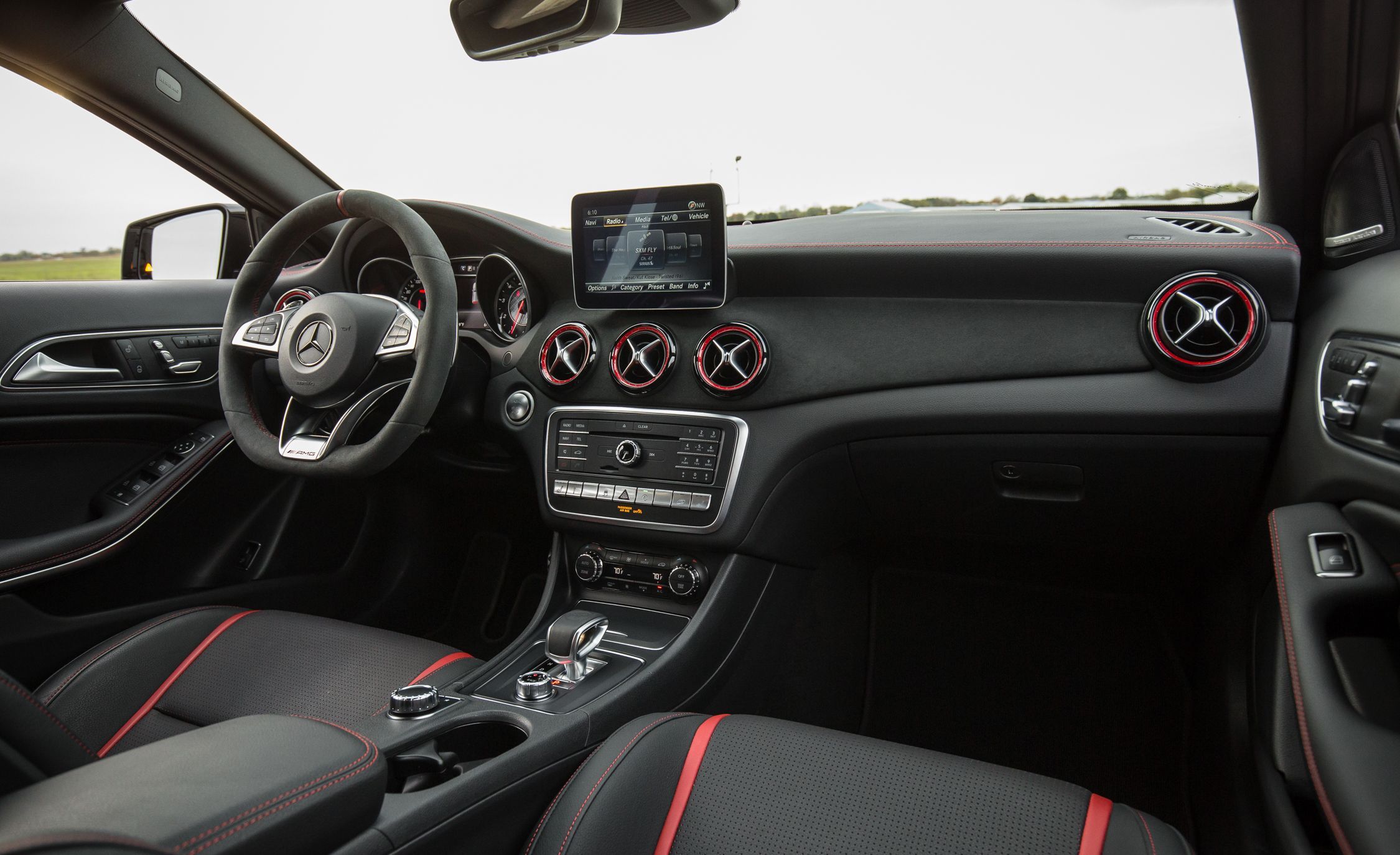 2018 Mercedes Amg Gla45 4matic_40 (Gallery 34 of 74)
