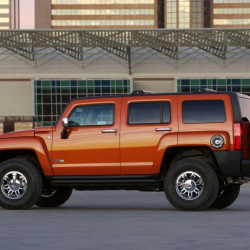 2008 Hummer H3 Alpha Review (Photo 4 of 8)