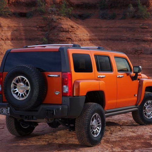2008 Hummer H3 Alpha Review (Photo 7 of 8)