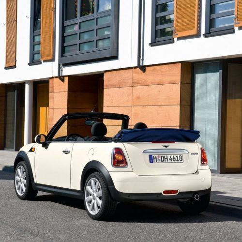 2009 Mini Cooper Convertible Review (Photo 12 of 15)