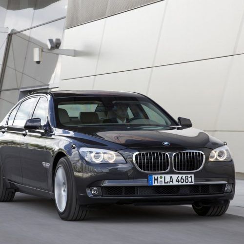 2010 BMW 7-Series High Security Review (Photo 2 of 16)