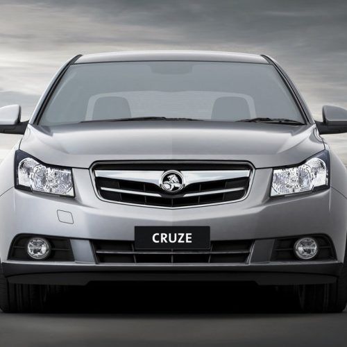 2010 Holden Cruze Review (Photo 2 of 8)
