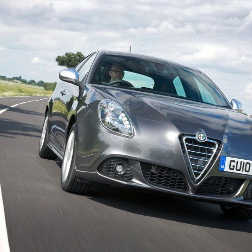 2011 Alfa Romeo Giulietta Review (Photo 3 of 26)