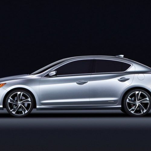 2012 Acura ILX Review (Photo 4 of 6)