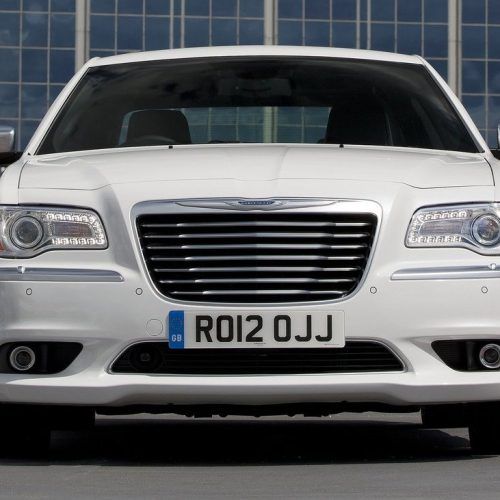 2012 Chrysler 300C Price Review (Photo 7 of 24)