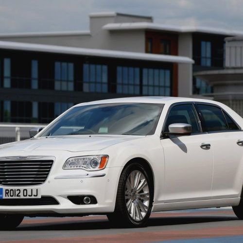 2012 Chrysler 300C Price Review (Photo 5 of 24)
