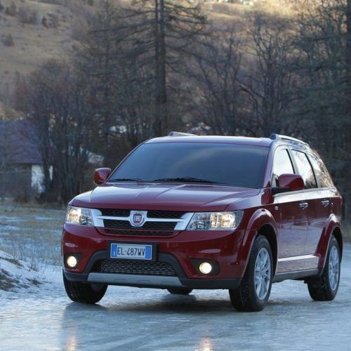 2012 Fiat Freemont AWD Review (Photo 4 of 22)