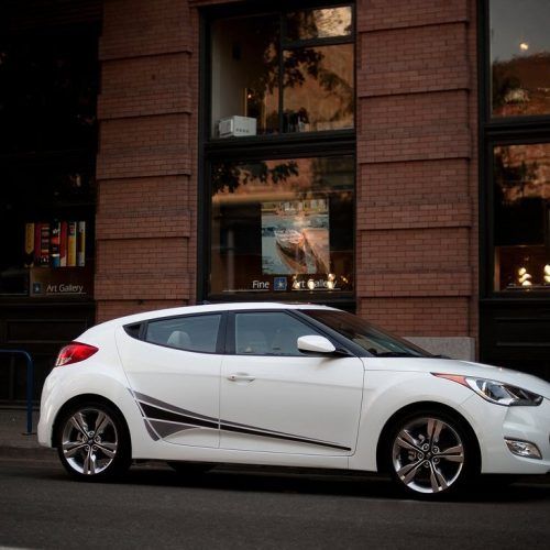 2012 Hyundai Veloster Review (Photo 9 of 13)