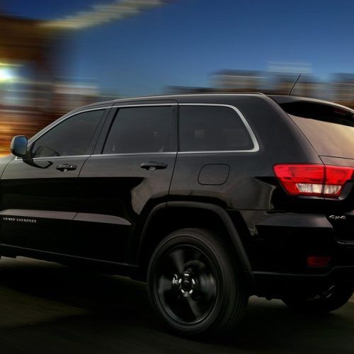 2012 Jeep Grand Cherokee Review (Photo 3 of 11)