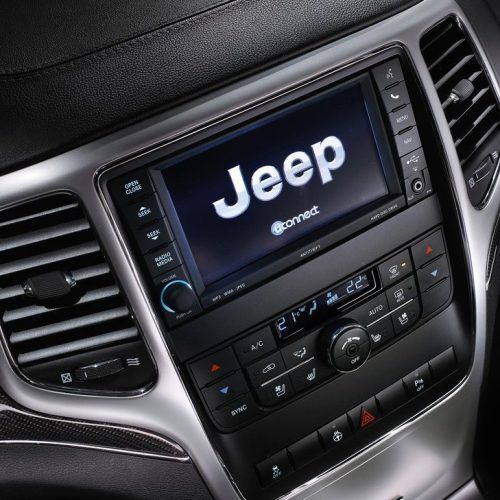 2012 Jeep Grand Cherokee SRT8 Review (Photo 7 of 21)