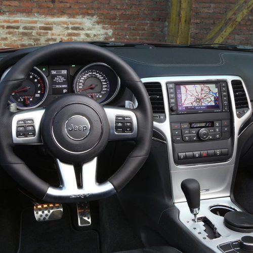 2012 Jeep Grand Cherokee SRT8 Review (Photo 11 of 21)