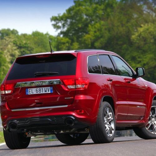 2012 Jeep Grand Cherokee SRT8 Review (Photo 13 of 21)