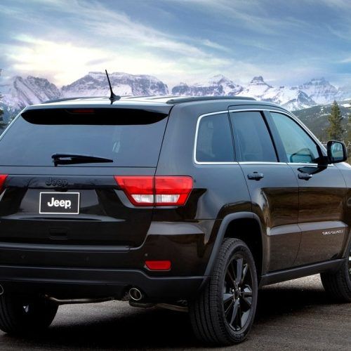 2012 Jeep Grand Cherokee Review (Photo 8 of 11)