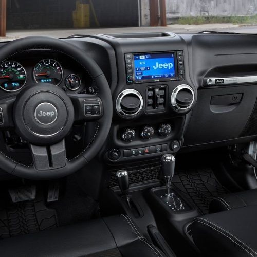 2012 Jeep Wrangler MW3 Review (Photo 3 of 7)