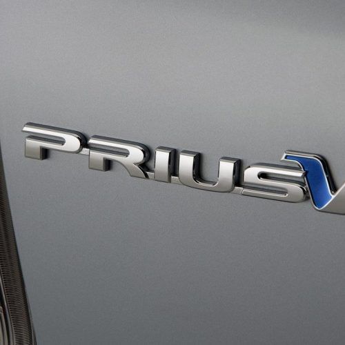 2012 Toyota Prius V Review (Photo 4 of 25)