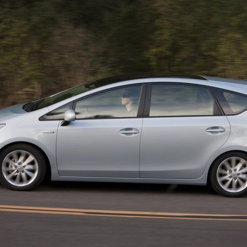 2012 Toyota Prius V Review (Photo 17 of 25)