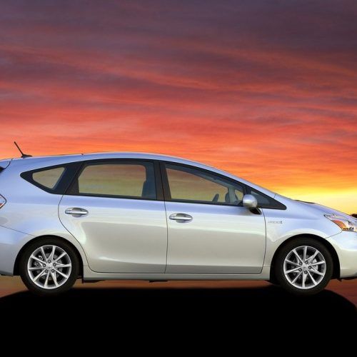 2012 Toyota Prius V Review (Photo 22 of 25)