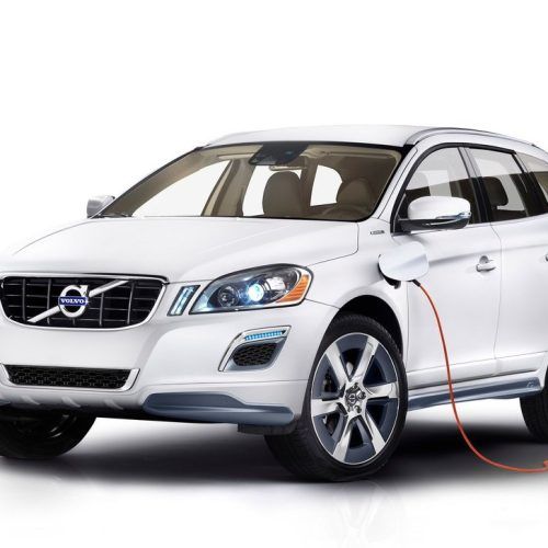 2012 Volvo XC60 Plug-in Hybrid Review (Photo 10 of 10)